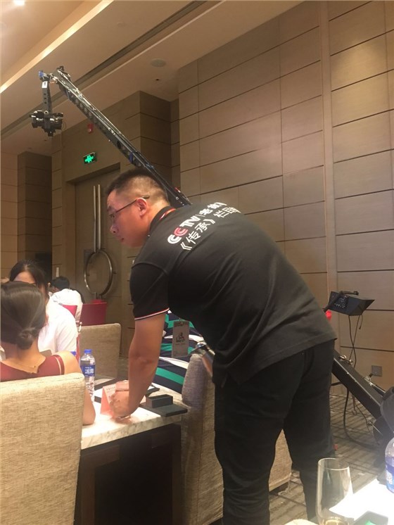 意昂4电动清扫车