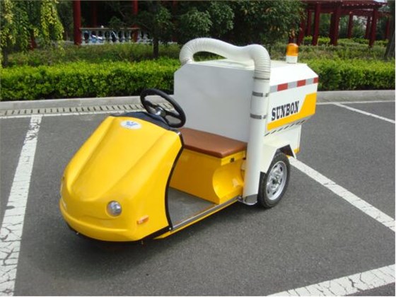 意昂4吸尘车