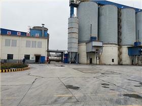 工业扫地车让大型制造业保洁省时省心省钱