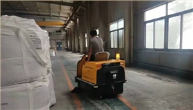 机械工厂清洁难那是您还没用上小型车间扫地机