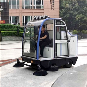 电动吸尘扫地车 电动吸尘扫地车