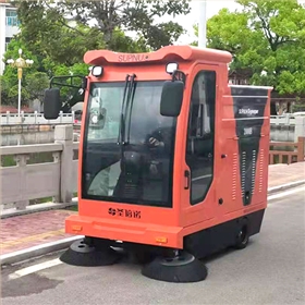 驾驶式扫地机的价格是多少？意昂4不能盲目地买