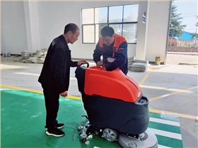 驾驶洗地机的价格是多少？需要了解的基本知识是什么？