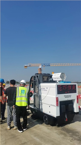 各种工业园区喜欢用电动清扫车清扫地面