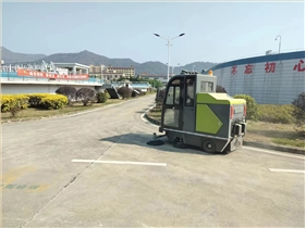 扫地车：未来清洁行业的革命者